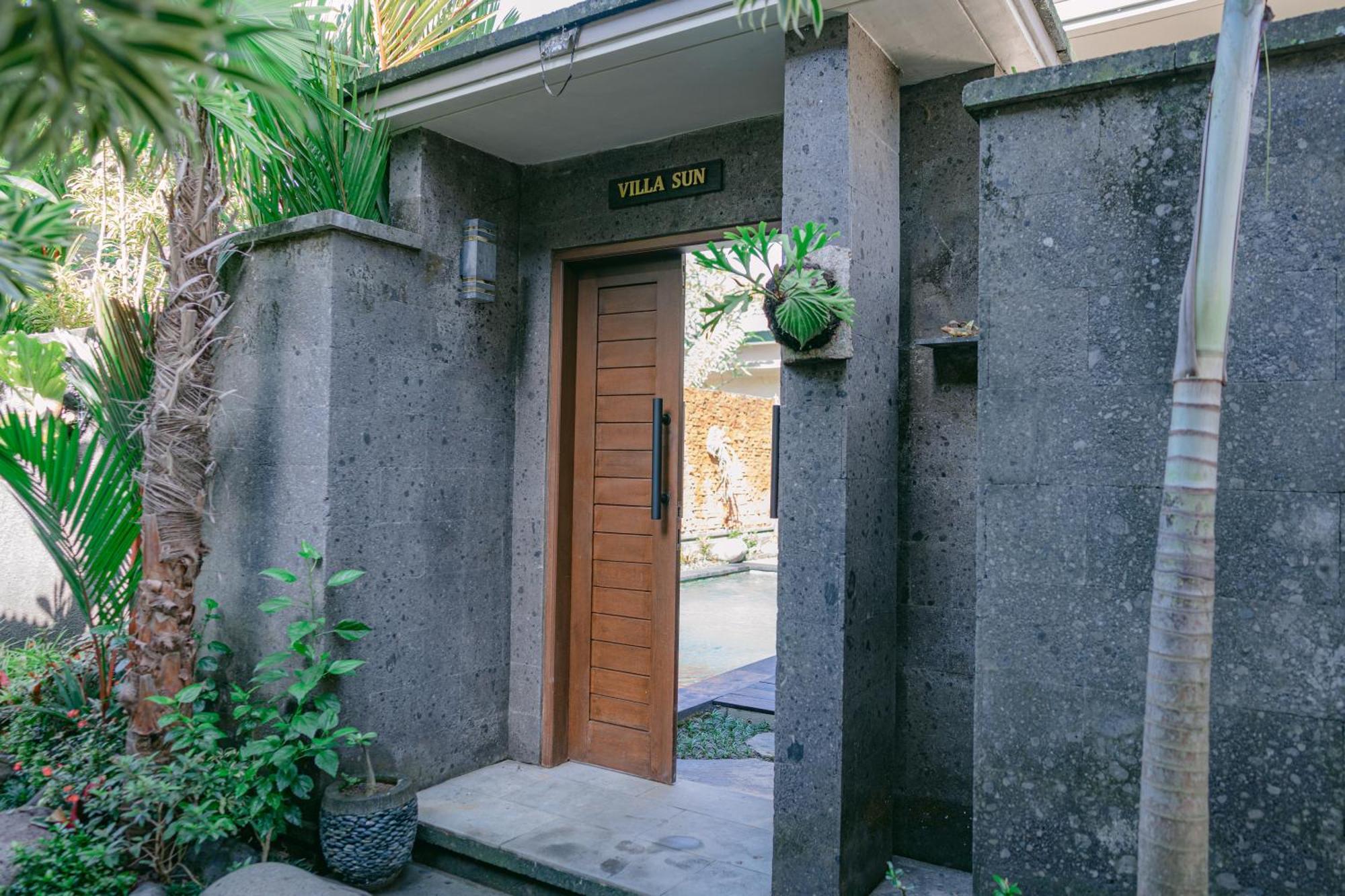 2 Seasons Villa Sun - Luxury With Private Pool Ubud  Exterior photo